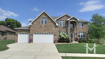 Shimmering View subdivision in Frankfort, IL