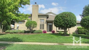 Crystal Lake Townhomes subdivision in Frankfort, IL