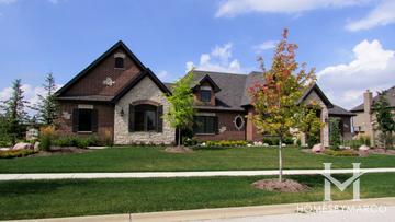 Lighthouse Pointe subdivision in Frankfort, IL