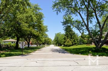 Glen Ellyn Countryside subdivision in Glen Ellyn, IL
