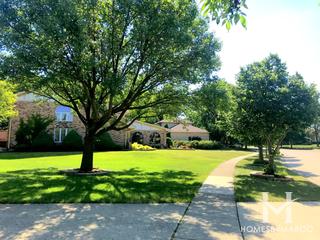 Old Oak Estates subdivision in Homer Glen, IL
