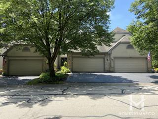 Hobson Oaks subdivision in Naperville, IL