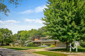 Moser Highlands subdivision in Naperville, IL