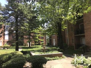 Woodley Park Condominiums subdivision in Niles, IL