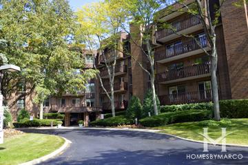 Northbrook Country building in Northbrook, IL
