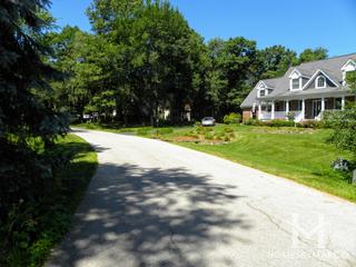 Walnut Ridge Estates subdivision in St. Charles, IL