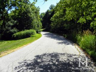 Walnut Ridge Estates subdivision in St. Charles, IL