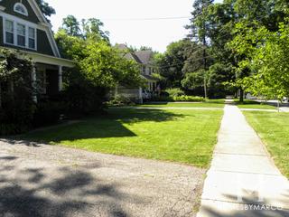 Moodys subdivision in St. Charles, IL
