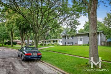 Schoolside subdivision in St. Charles, IL