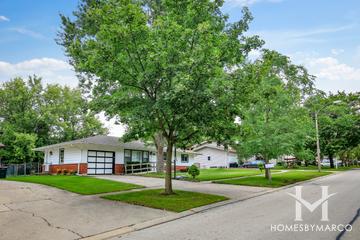 Schoolside subdivision in St. Charles, IL