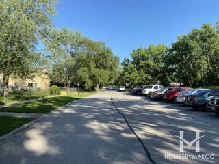 Colonial Hill subdivision in Wheeling, IL