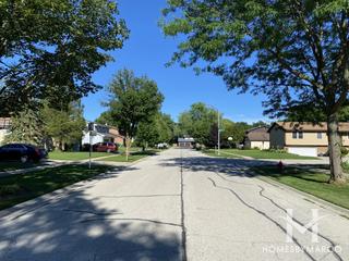 Candlewood Creek subdivision in Wheeling, IL