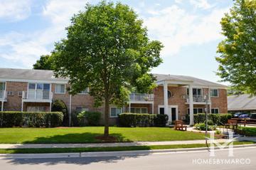 Maple Grove building in Downers Grove, IL