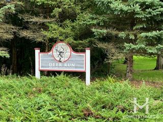 Photos of Deer Run subdivision in Lake Barrington, IL