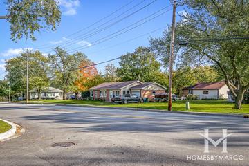 Lombard Meadows subdivision in Lombard, IL