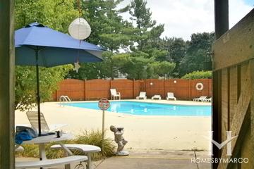 Brentwood building in Palatine, IL