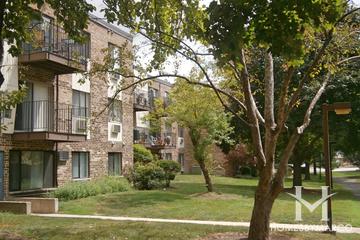 Brentwood building in Palatine, IL