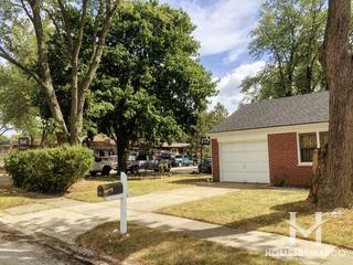 Parkside Woods subdivision in South Elgin, IL