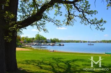 Photos of Lake Shore Park subdivision in Wauconda, IL