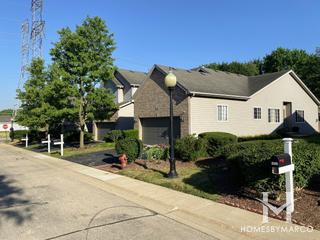 Woodland Meadows North subdivision in Elgin, IL