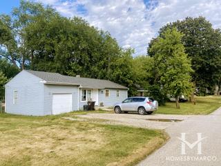 Hunterville Park subdivision in McHenry, IL