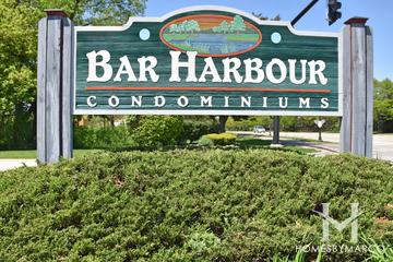 Photos of Bar Harbour building in Schaumburg, IL