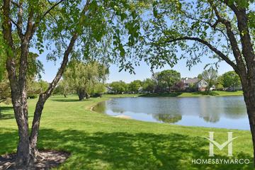 Bar Harbour building in Schaumburg, IL