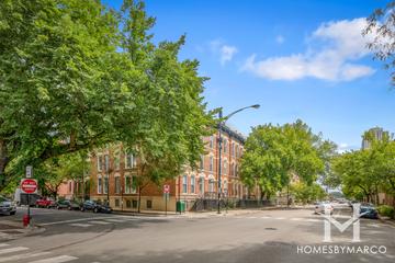 Armitage Village subdivision in the Lincoln Park neighborhood of Chicago, IL