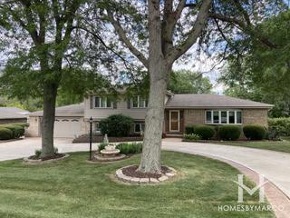 Keeneyville subdivision in Roselle, IL