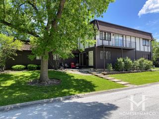 Villas Of Deer Creek subdivision in Westmont, IL