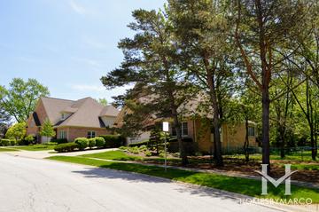 Pinegrove Of Wheaton subdivision in Wheaton, IL