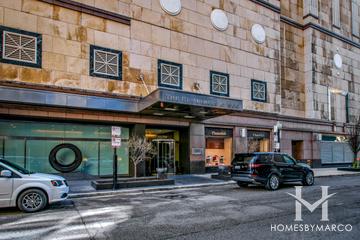 The Residences At 900 building in the Streeterville neighborhood of Chicago, IL