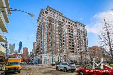 Parc Chestnut building in the River North neighborhood of Chicago, IL