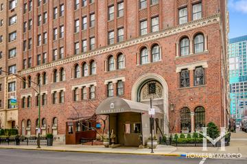Raffaello Condo Hotel building in the Streeterville neighborhood of Chicago, IL