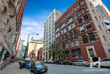 Peterson Lofts building in the Loop neighborhood of Chicago, IL