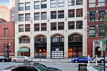 Peterson Lofts building in the Loop neighborhood of Chicago, IL