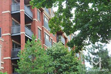 Courthouse Square building in Wheaton, IL