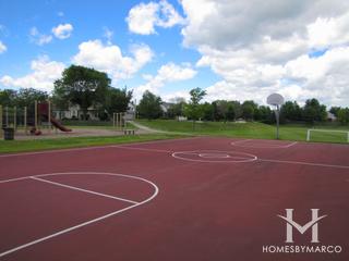 Whispering Lake Estates subdivision in Buffalo Grove, IL