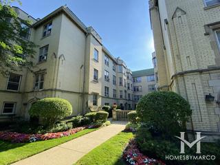 Michigan Court building in Evanston, IL