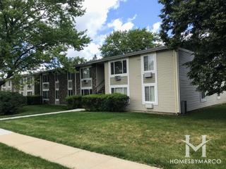 Deer Run building in Oswego, IL