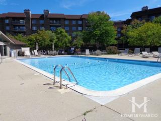 Condos Of Northbrook building in Northbrook, IL