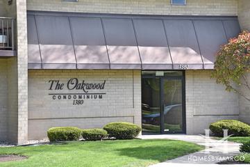 The Oakwood building in Des Plaines, IL
