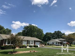 Oak Creek West subdivision in Aurora, IL