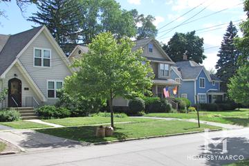 Paddocks subdivision in Crystal Lake, IL