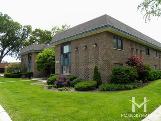 Elm Spring Condos building in Elmhurst, IL