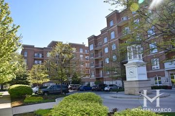 The Waterford of Des Plaines building in Des Plaines, IL