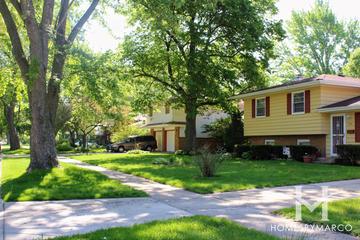 Heathercrest subdivision in Aurora, IL