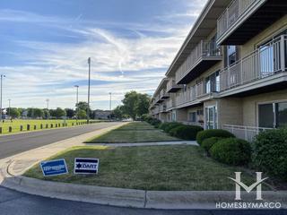 Oakshires subdivision in Hickory Hills, IL