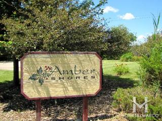 Photos of Amber Shores subdivision in Lake Villa, IL