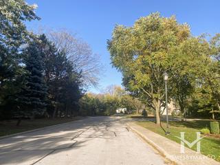 Woodlands subdivision in Darien, IL